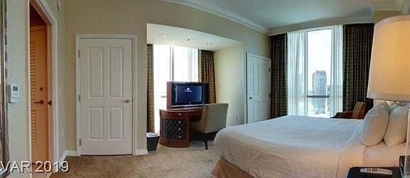 5th image of 135 Harmon Ave #1420