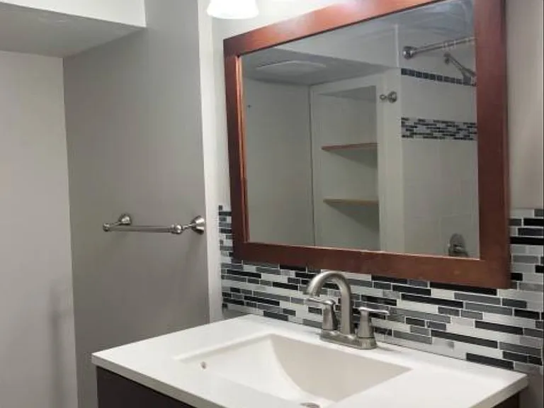 43 Bowie Ave — Photo 11