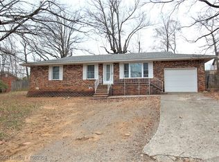 20 Squires St, Alma, AR 72921