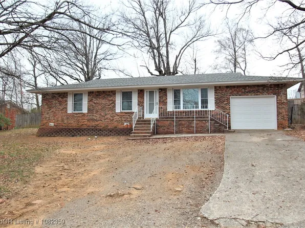 20 Squires St, Alma, AR 72921