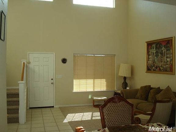 3rd image of 717 Gamay Ct