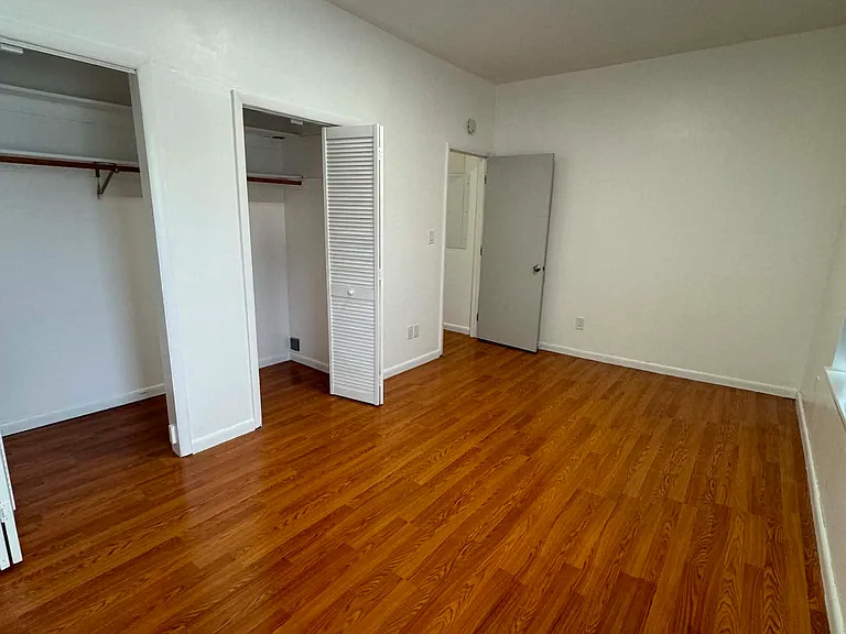 952 Broadway #3 — Photo 9