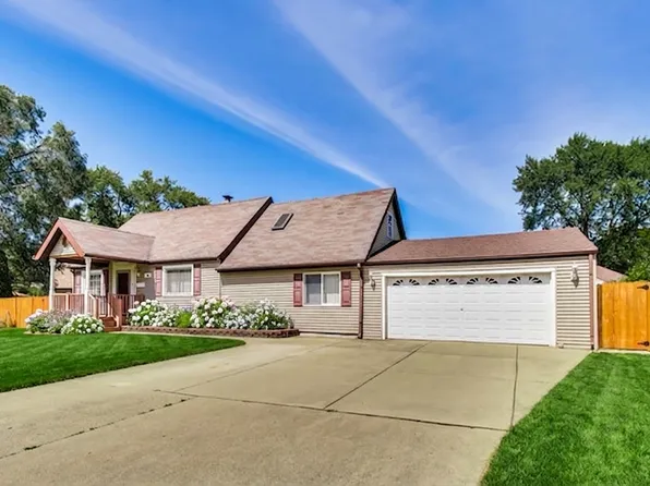 48 Country Club Dr, Northlake, IL 60164