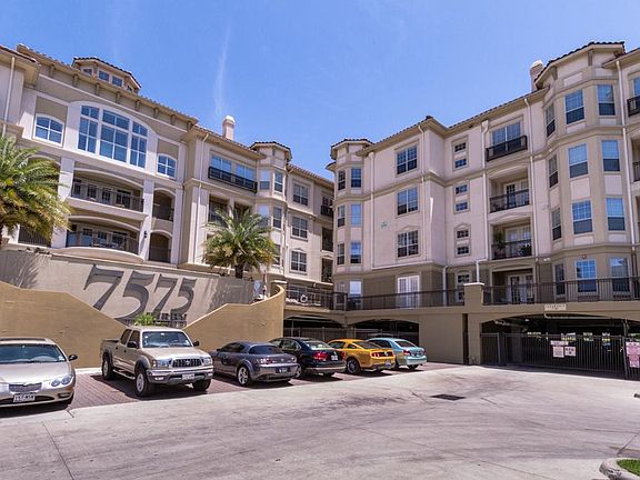 4th image of 7575 Kirby Dr APT 2320