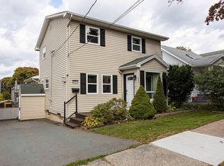 6451 Roslyn Rd, Halifax, NS B3L2M6