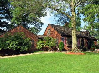 208 Edgewood Rd, Butler, PA 16001