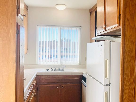 5th image of 4334 35th St #4-K