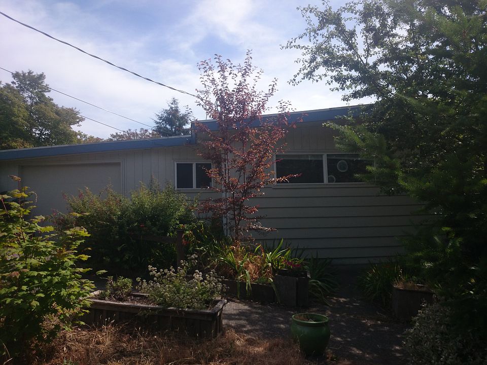 2nd image of 133 NW 43rd St