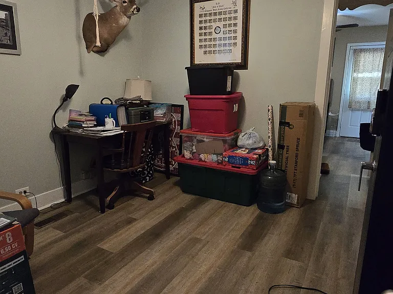 528 Whitfield St — Photo 15