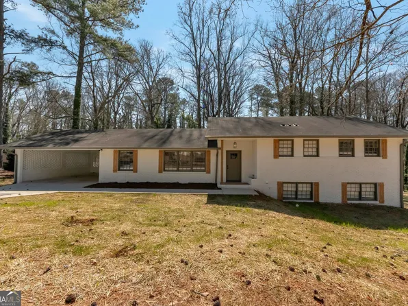 2598 Lake Shore Dr, College Park, GA 30337