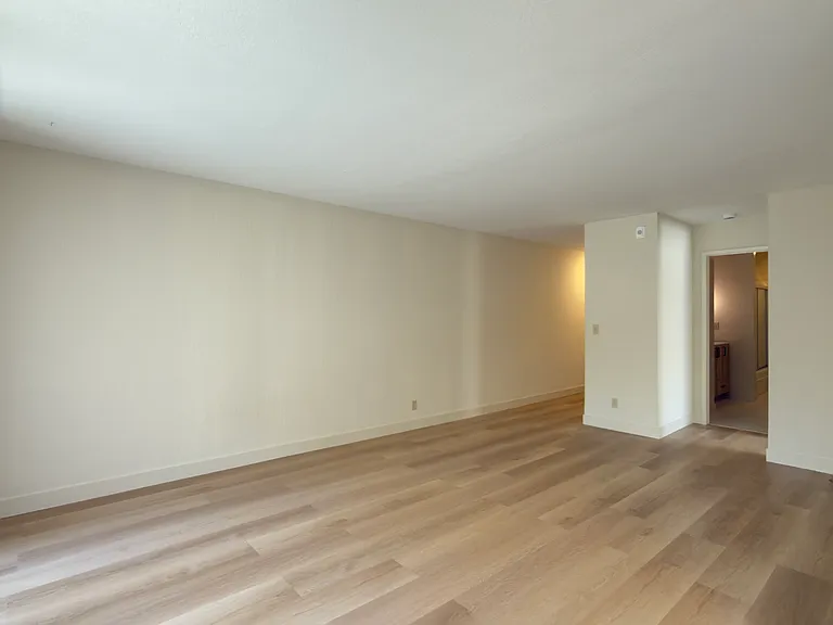 421 Perkins St #104 — Photo 2