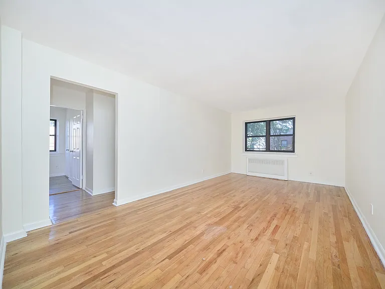 72-22 153rd St #3G — Photo 1