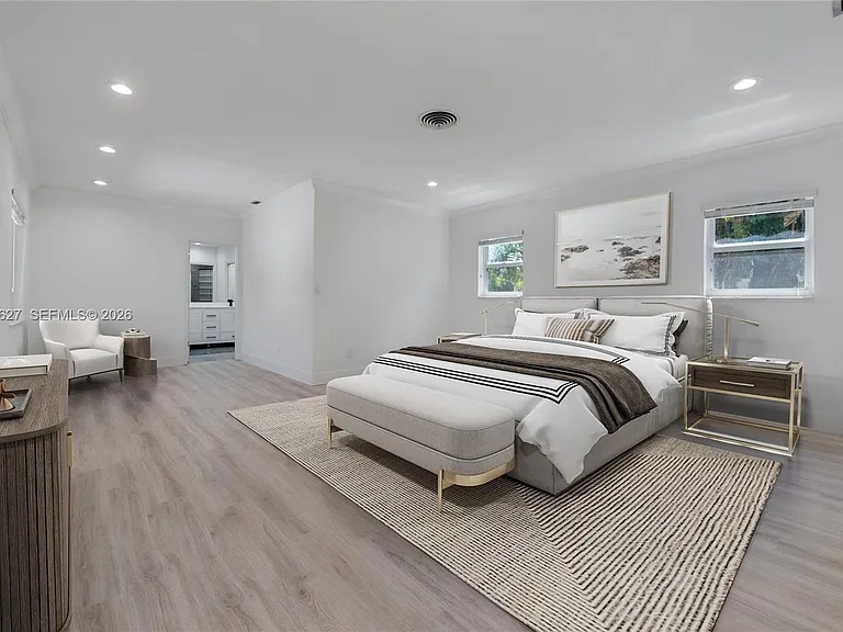 11401 SW 67th Ave — Photo 9