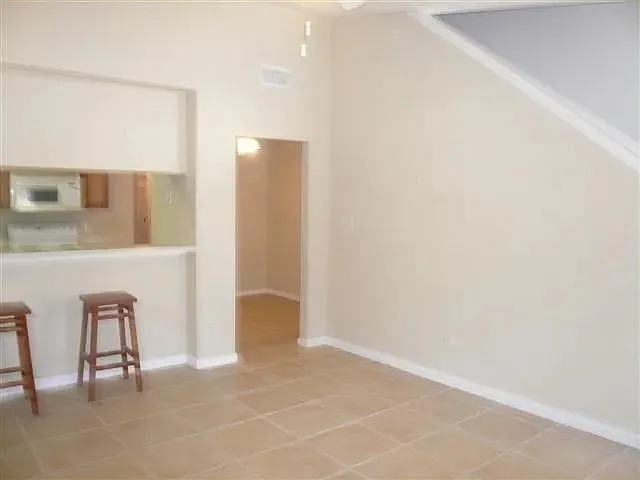 2525 Hartsfield Rd #27 — Photo 3
