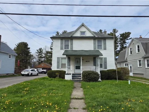 1632 Lockport St, Olcott, NY 14126