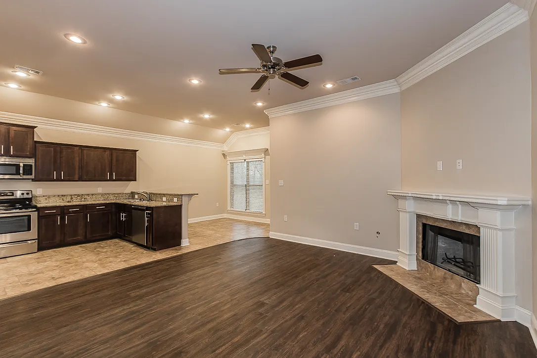 3 bed, 1523 sqft, $2,300 — Photo 2
