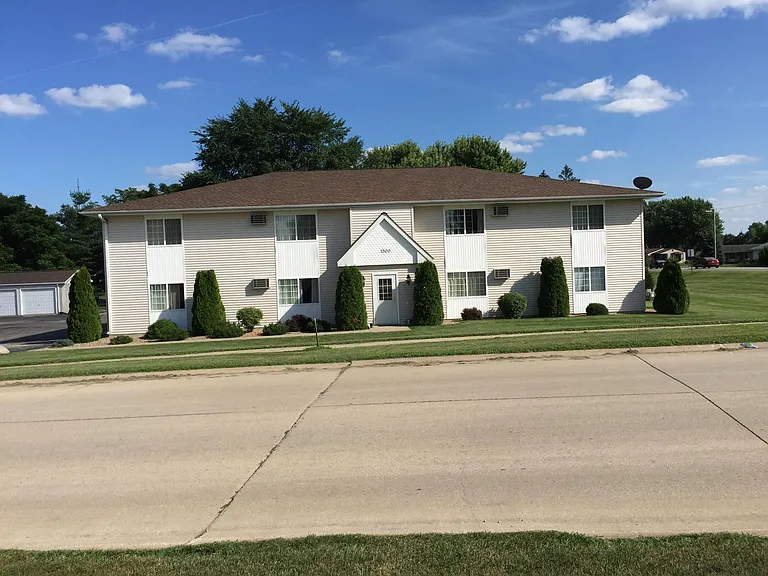 1500 Northgate Dr #6 — Photo 8
