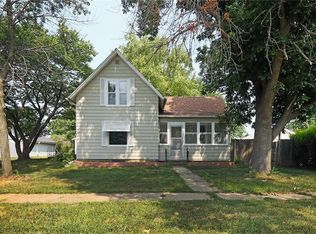 207 4th St NW, Mitchellville, IA 50169