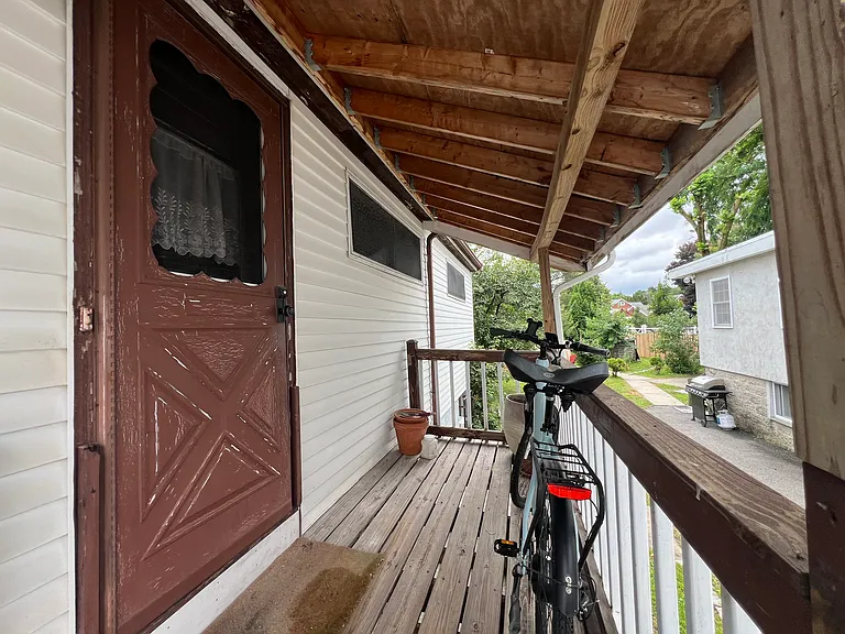 6 Cresthill Rd #6 — Photo 18