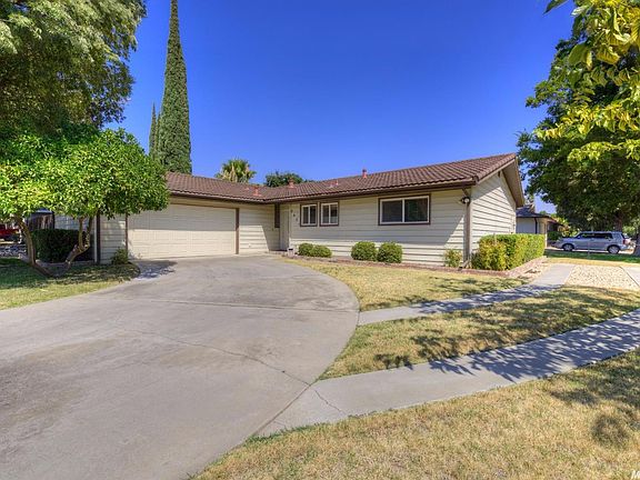2nd image of 2851 Medicine Bow Dr