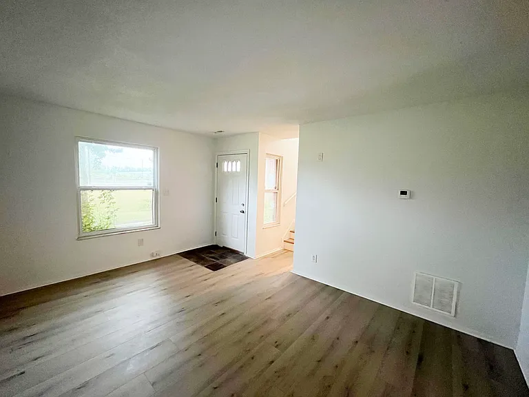 1412 Bairstow Ct — Photo 15