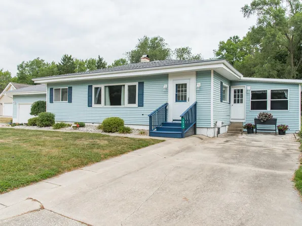 1916 Romence Rd, Portage, MI 49024