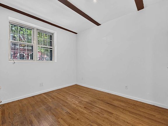 4th image of 224 Sullivan St APT C4