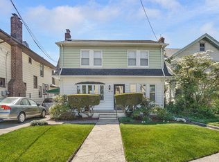 19208 Hollis Ave, Hollis, NY 11423