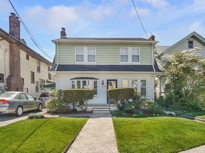 19208 Hollis Avenue, Jamaica, NY, 11423