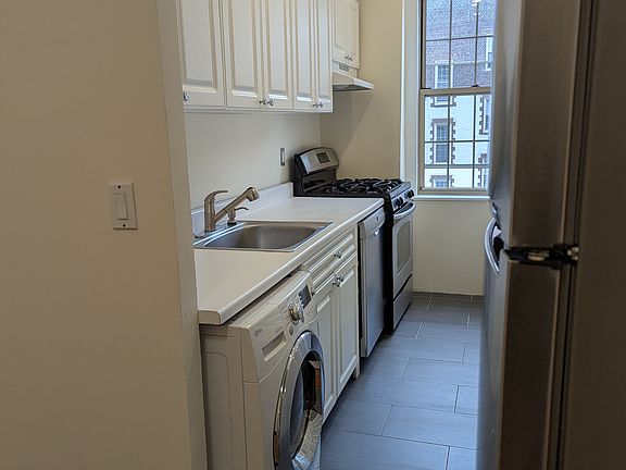 5th image of 83-09 Talbot St #4L