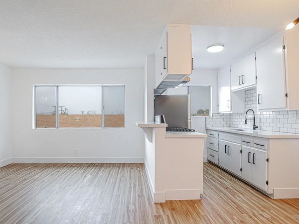230 N Grand Ave #15