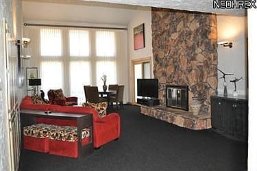 3rd image of 2645 Hickory Ln