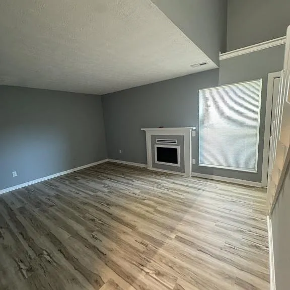28 Apple Ln — Photo 3