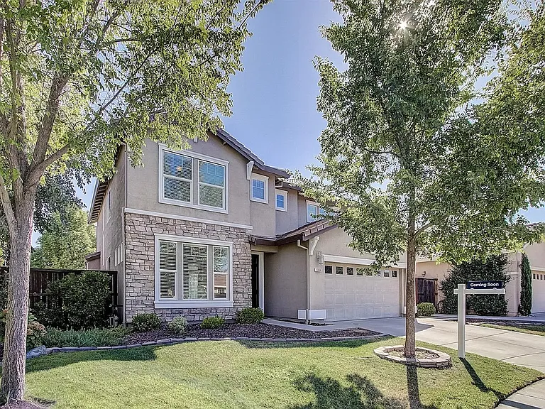1366 Rawlings Ln — Photo 3