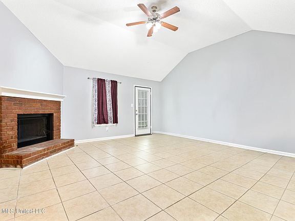 4th image of 7340 Kingcrest Rd