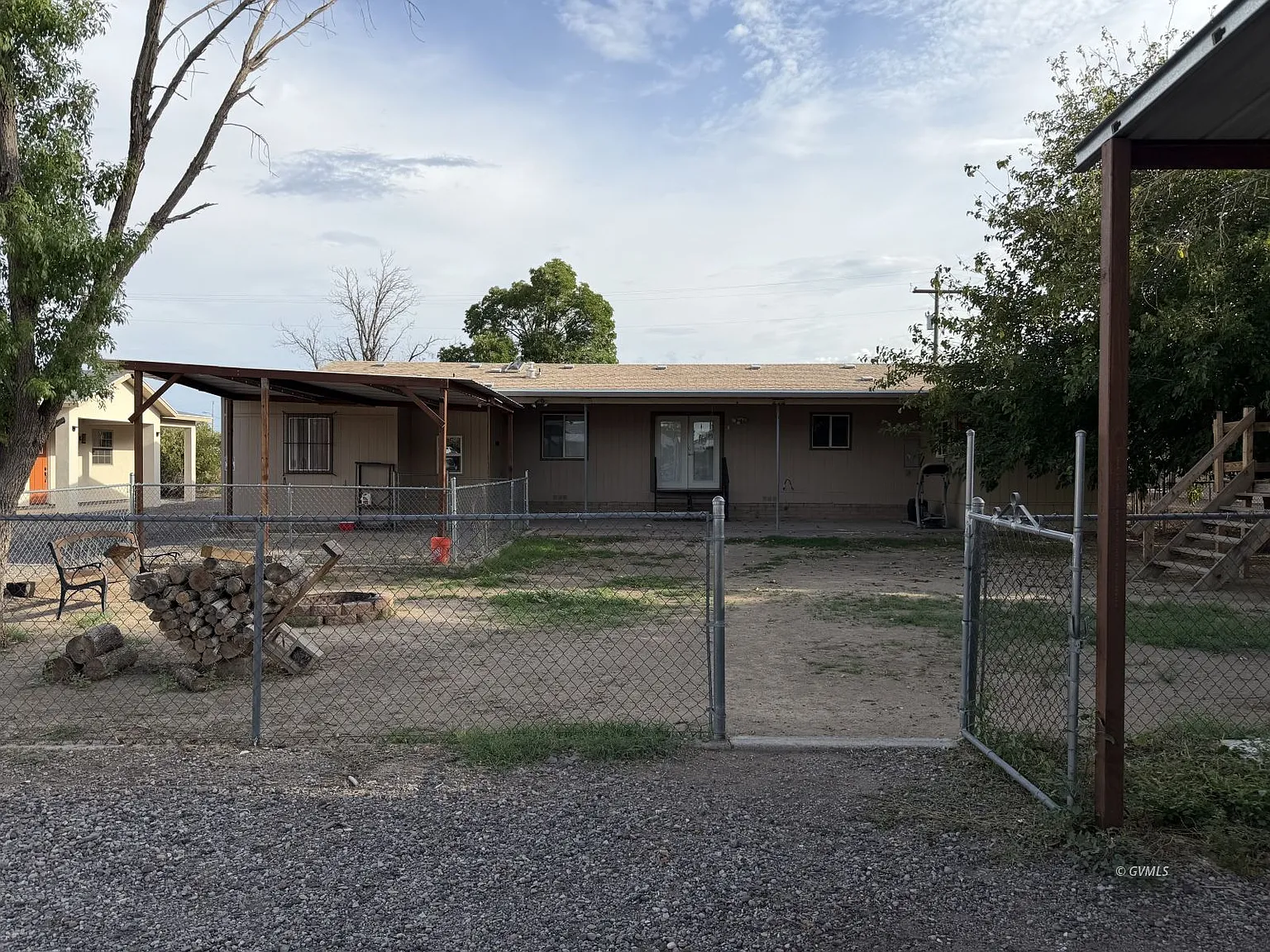 5 bed, 2.0 bath, 1690 sqft, $2,200 — Photo 4