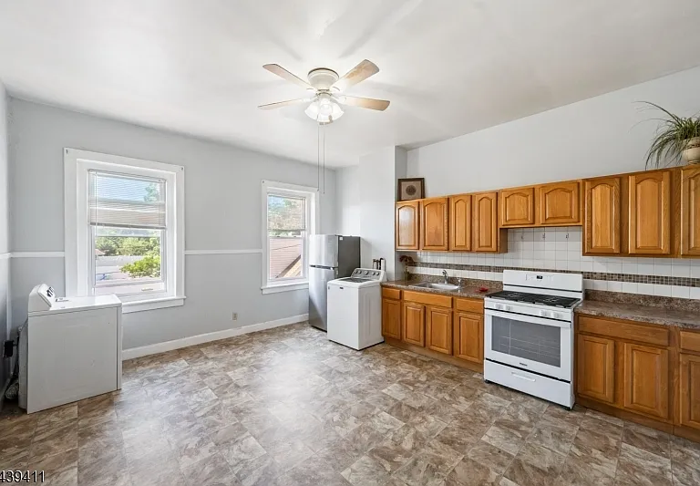 107 Macarthur Ave #4B — Photo 4