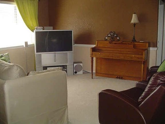 4th image of 400 Tucson Ct