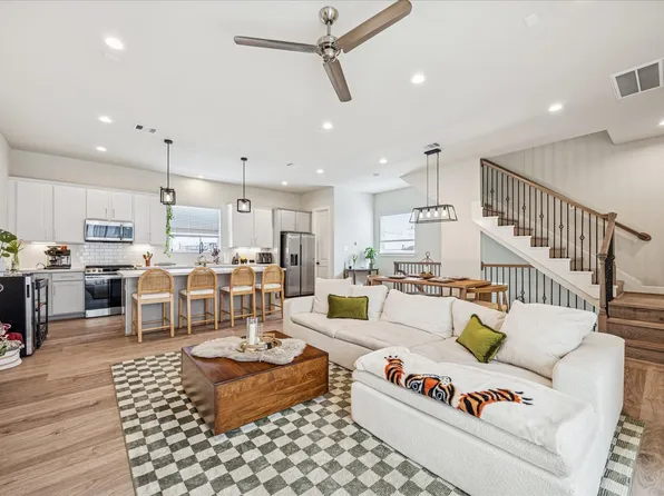 4919 Avenue J, Houston, TX 77011