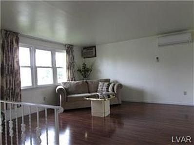 3rd image of 4030 Brandeis Ave