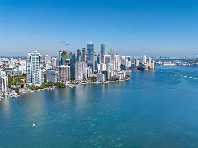 1541 Brickell C406 Ave — Photo 9
