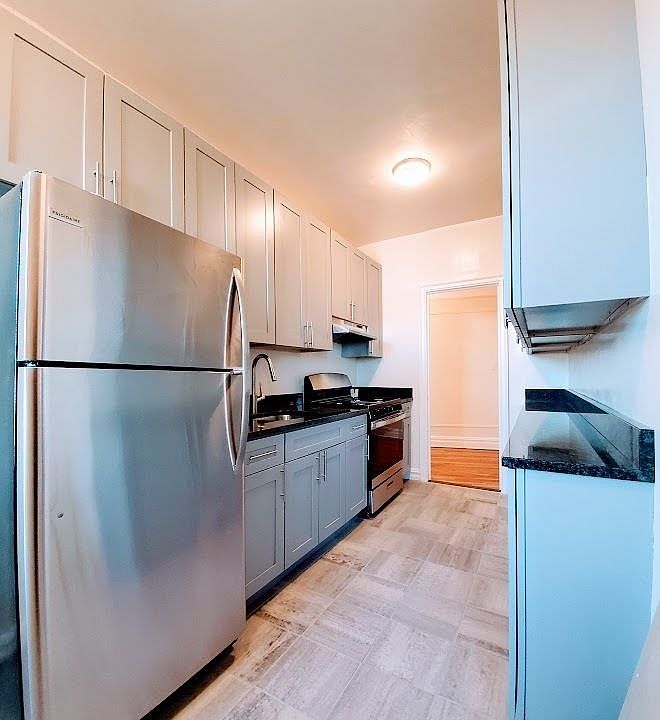 1st image of 27-10 Newtown Ave #6HH