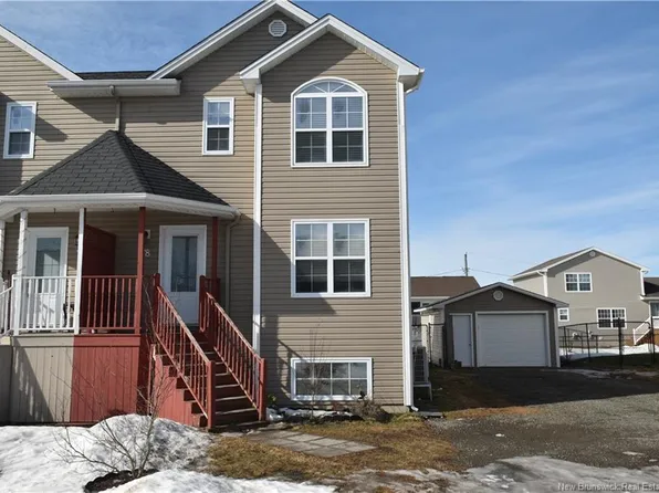 78 Hunterwood St, Moncton, NB E1G 0L2