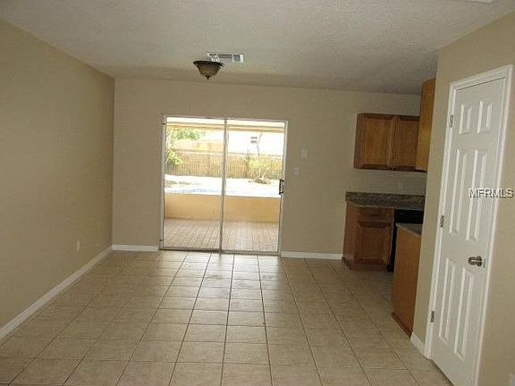 3rd image of 226 La Paz Dr