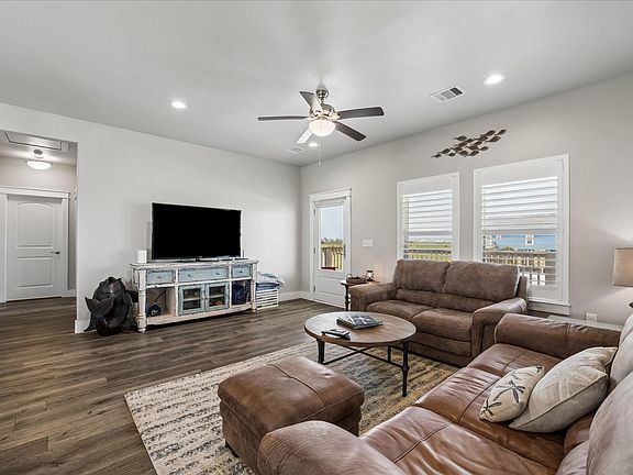 5th image of 3811 Kiva Rd
