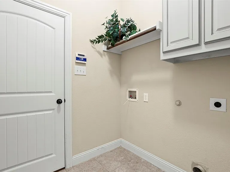 9670 Lance Dr — Photo 19