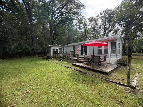 16-66 Woodhaven Dr E, Sublette, IL 61367