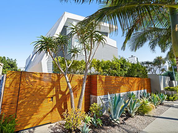 5th image of 724 California Ave