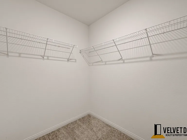 2725 Luzzi Walk #1 — Photo 17