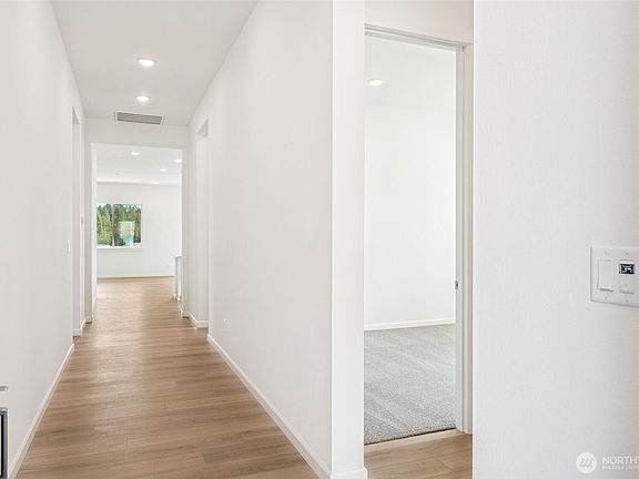 3rd image of 5921 Thornhill Avenue SW #293